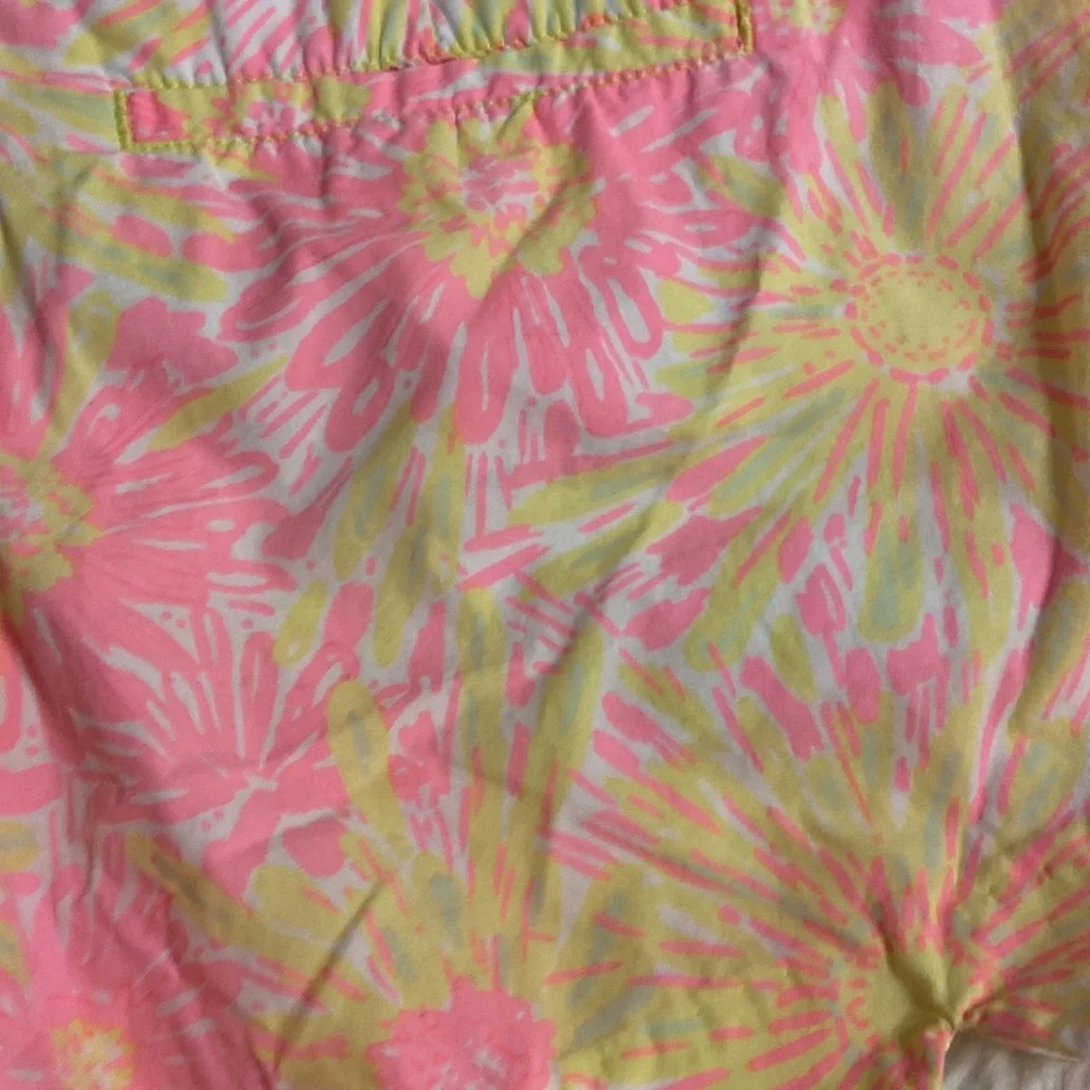 Lilly Pulitzer Buttercup Shorts size 4 excellent condition